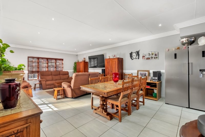 6 Bedroom Property for Sale in Westdene Gauteng