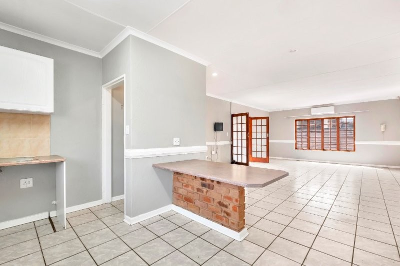 6 Bedroom Property for Sale in Westdene Gauteng