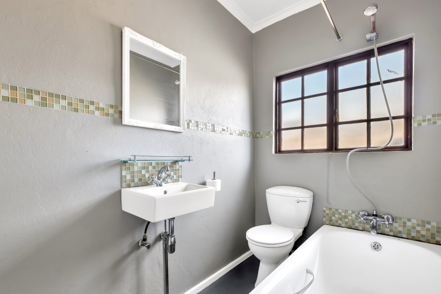 6 Bedroom Property for Sale in Westdene Gauteng