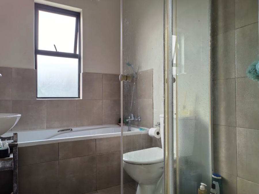 2 Bedroom Property for Sale in Rynfield Gauteng