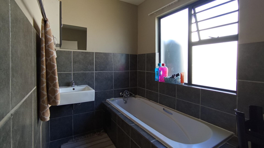 3 Bedroom Property for Sale in Summerset Gauteng