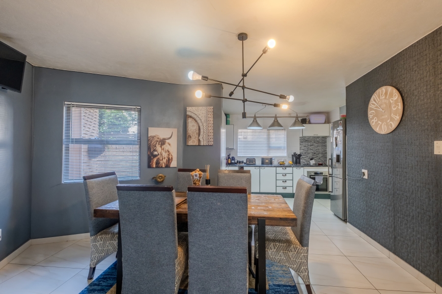 3 Bedroom Property for Sale in Faerie Glen Gauteng