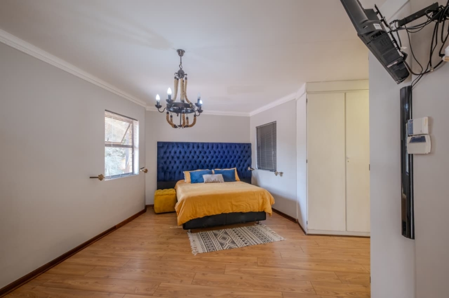 3 Bedroom Property for Sale in Faerie Glen Gauteng