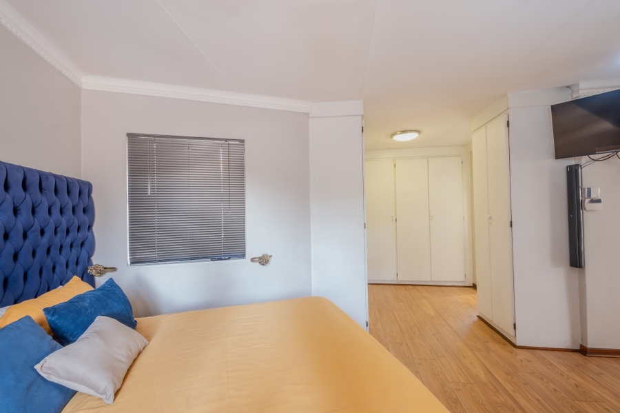 3 Bedroom Property for Sale in Faerie Glen Gauteng