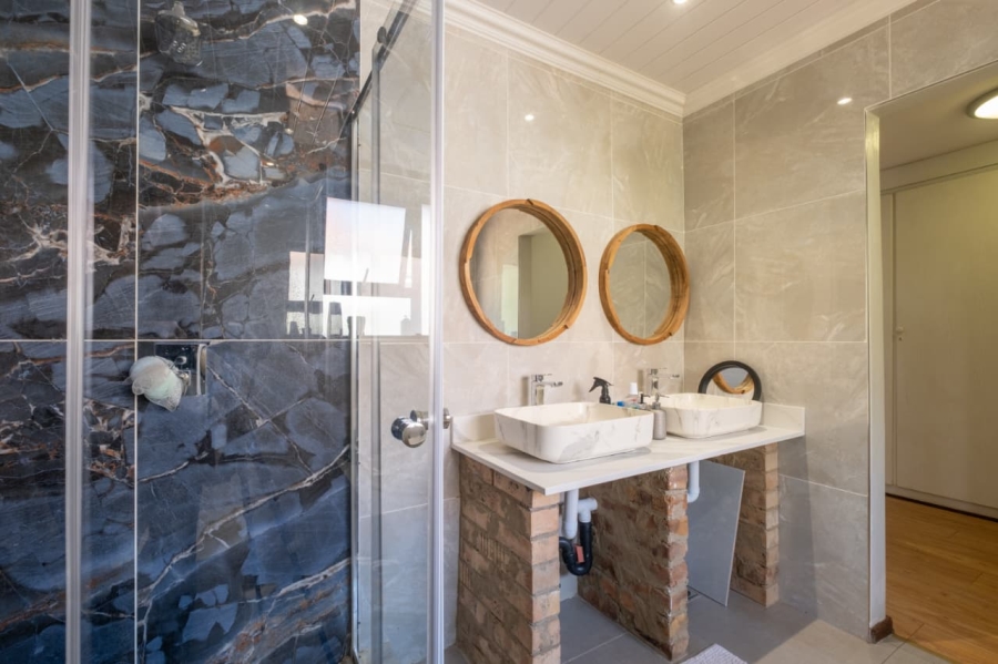 3 Bedroom Property for Sale in Faerie Glen Gauteng