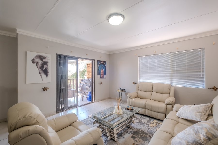 3 Bedroom Property for Sale in Faerie Glen Gauteng