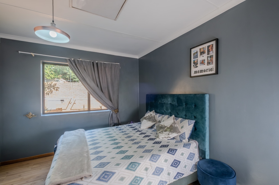 3 Bedroom Property for Sale in Faerie Glen Gauteng
