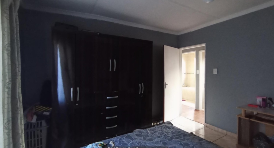 3 Bedroom Property for Sale in Clayville Gauteng