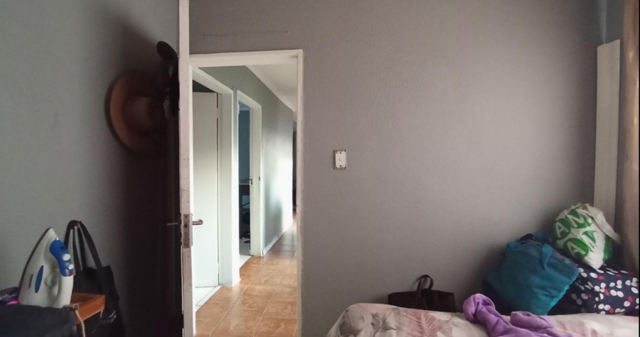 3 Bedroom Property for Sale in Clayville Gauteng