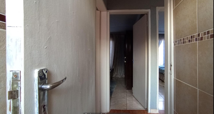 3 Bedroom Property for Sale in Clayville Gauteng