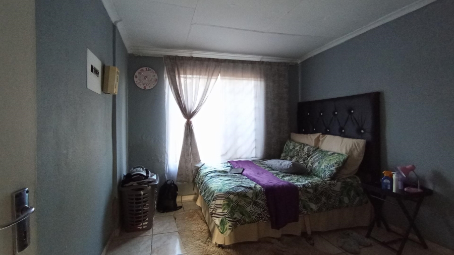 3 Bedroom Property for Sale in Clayville Gauteng