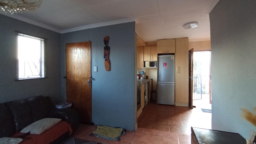 3 Bedroom Property for Sale in Clayville Gauteng