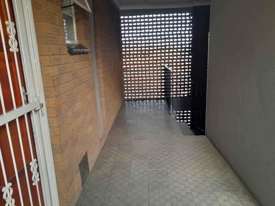 To Let 1 Bedroom Property for Rent in Alberton North Gauteng