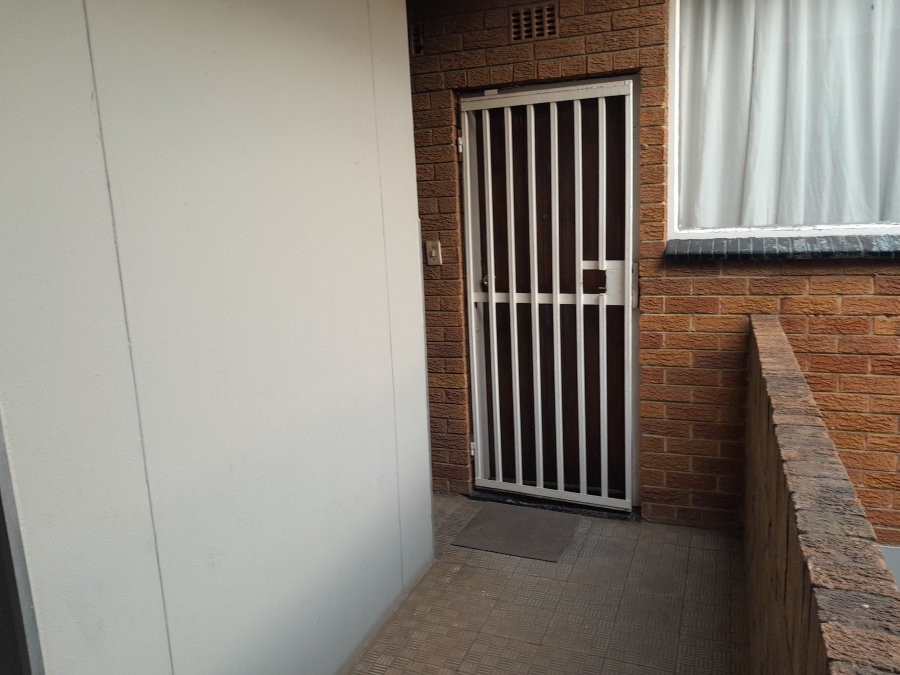 To Let 1 Bedroom Property for Rent in Alberton North Gauteng