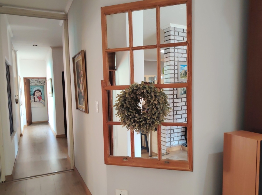 3 Bedroom Property for Sale in Glen Marais Gauteng