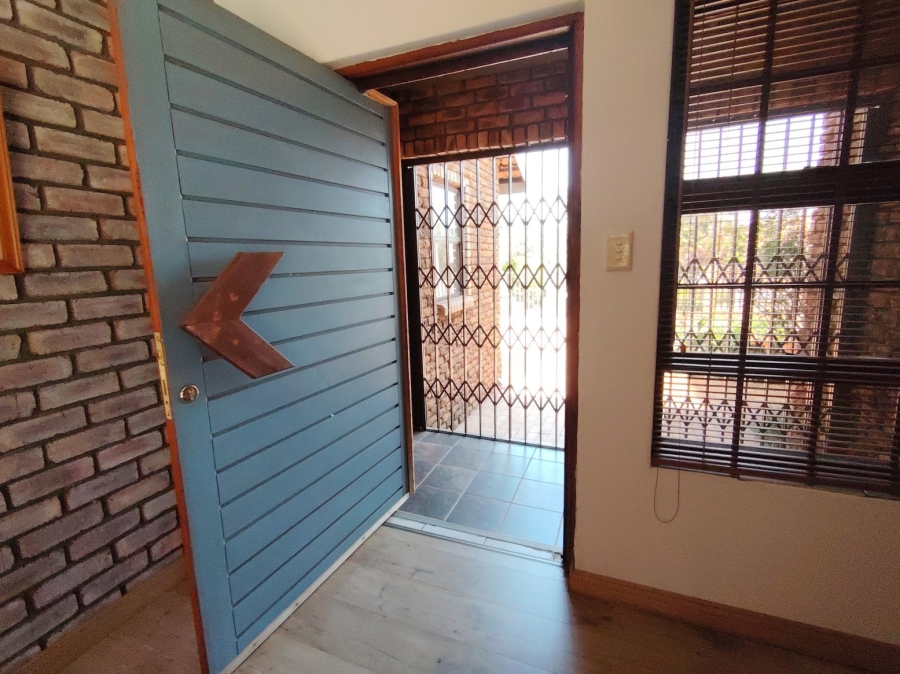 3 Bedroom Property for Sale in Glen Marais Gauteng