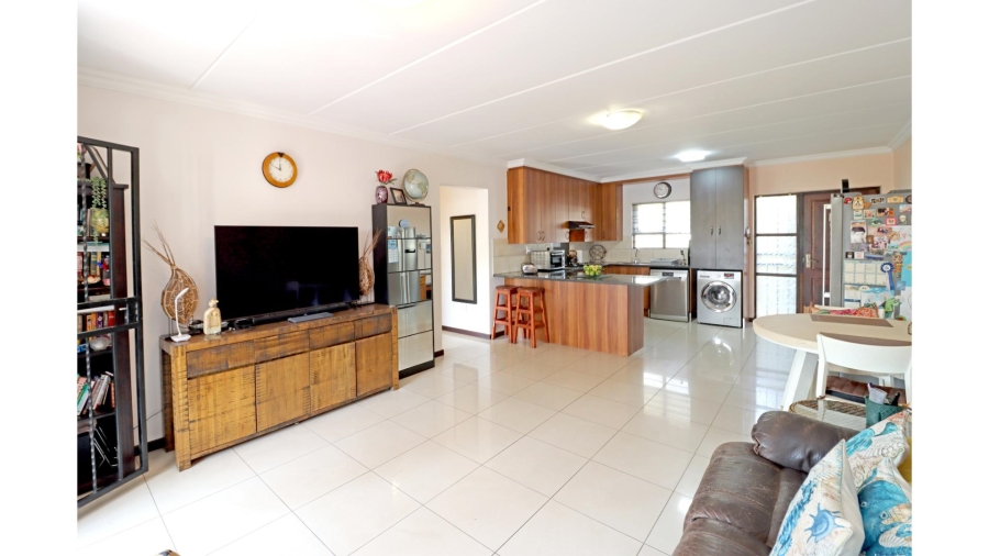 3 Bedroom Property for Sale in Barbeque Downs Gauteng