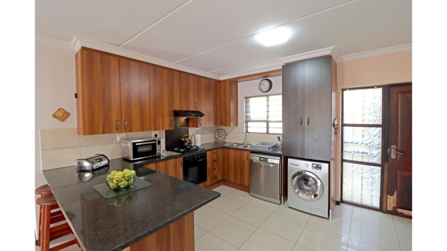 3 Bedroom Property for Sale in Barbeque Downs Gauteng