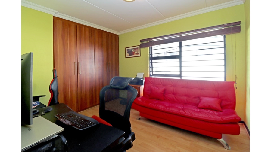 3 Bedroom Property for Sale in Barbeque Downs Gauteng