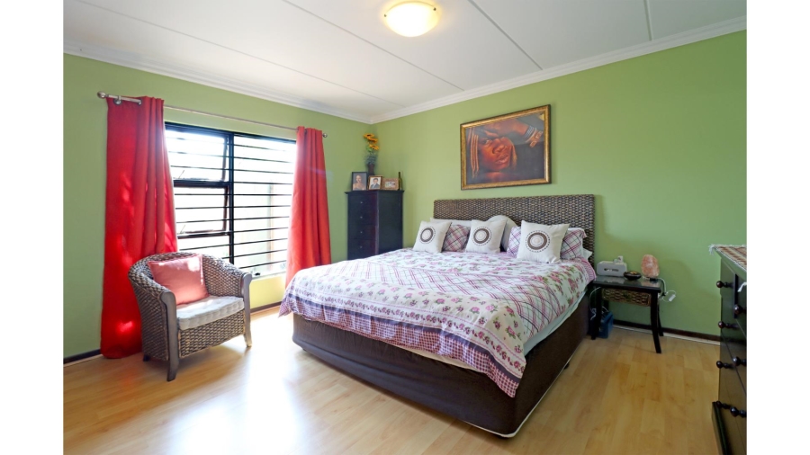 3 Bedroom Property for Sale in Barbeque Downs Gauteng