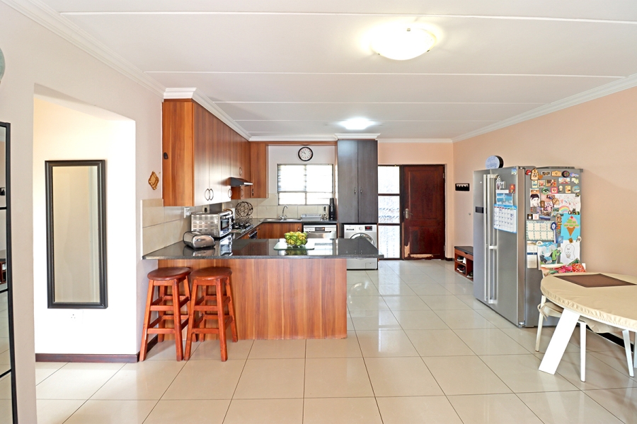 3 Bedroom Property for Sale in Barbeque Downs Gauteng