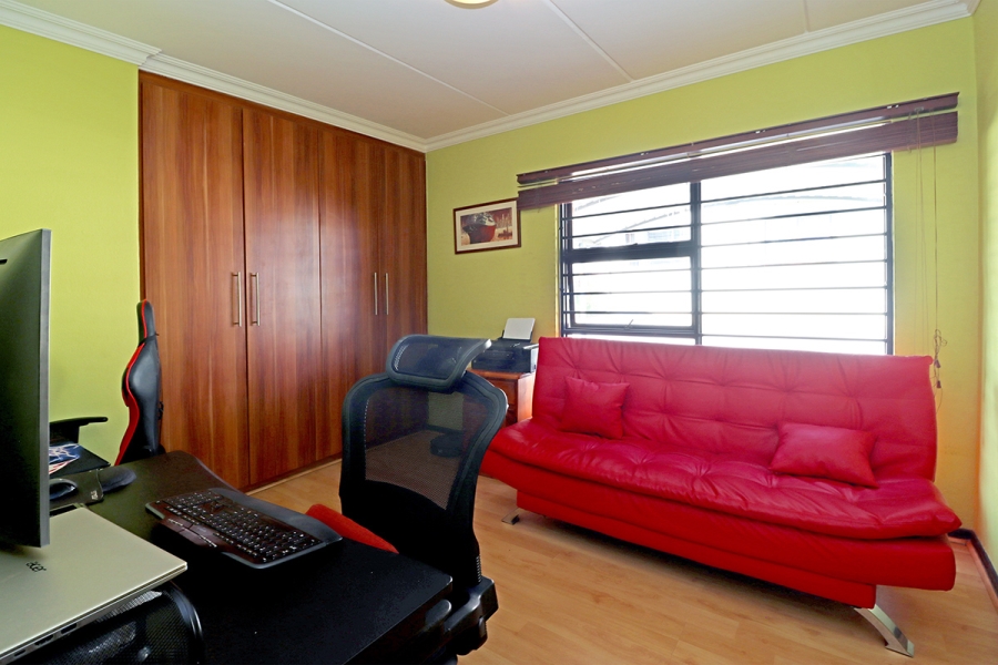 3 Bedroom Property for Sale in Barbeque Downs Gauteng