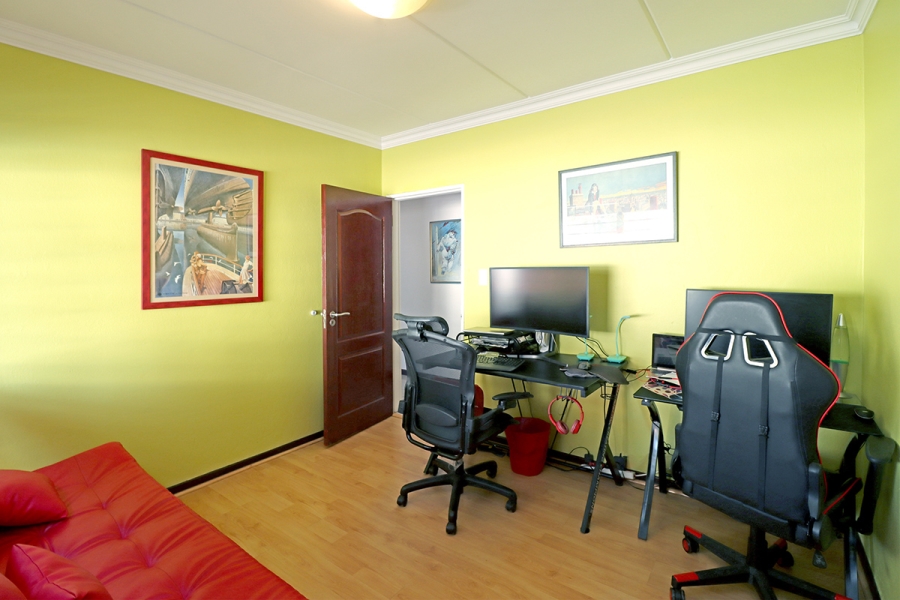 3 Bedroom Property for Sale in Barbeque Downs Gauteng