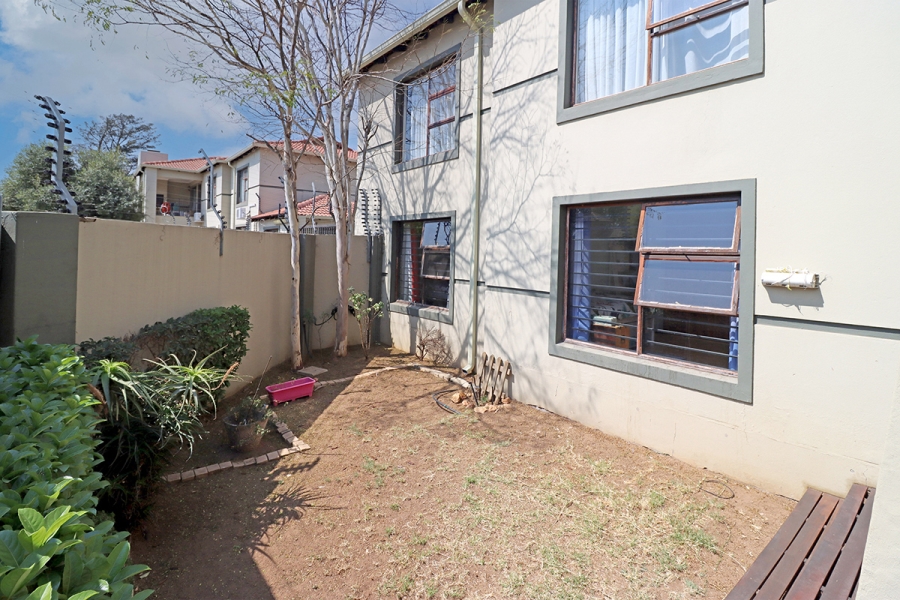 3 Bedroom Property for Sale in Barbeque Downs Gauteng