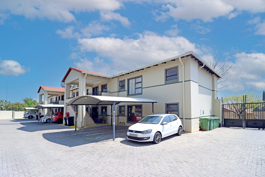 3 Bedroom Property for Sale in Barbeque Downs Gauteng