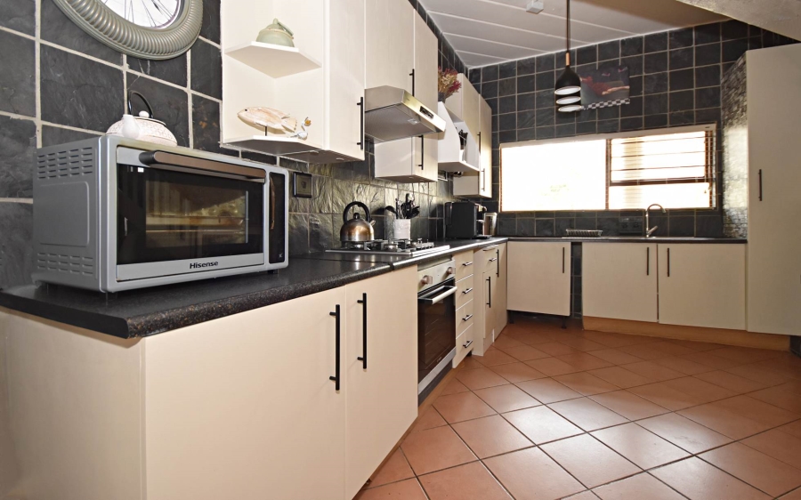 3 Bedroom Property for Sale in Boskruin Gauteng