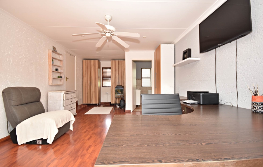 3 Bedroom Property for Sale in Boskruin Gauteng
