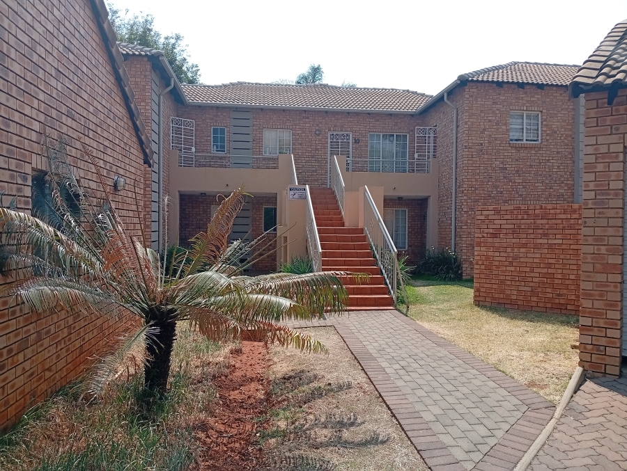 To Let 2 Bedroom Property for Rent in Equestria Gauteng