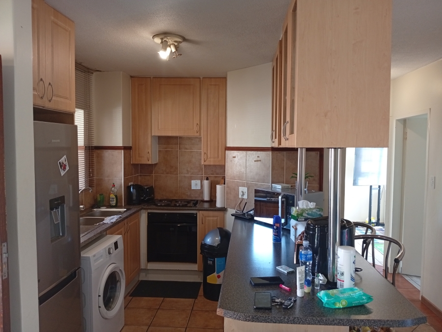 To Let 2 Bedroom Property for Rent in Equestria Gauteng