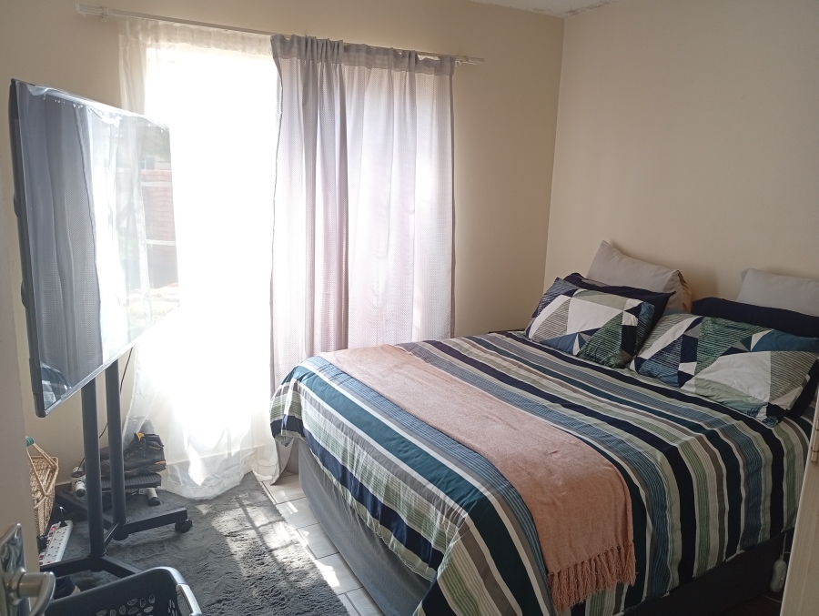 To Let 2 Bedroom Property for Rent in Equestria Gauteng