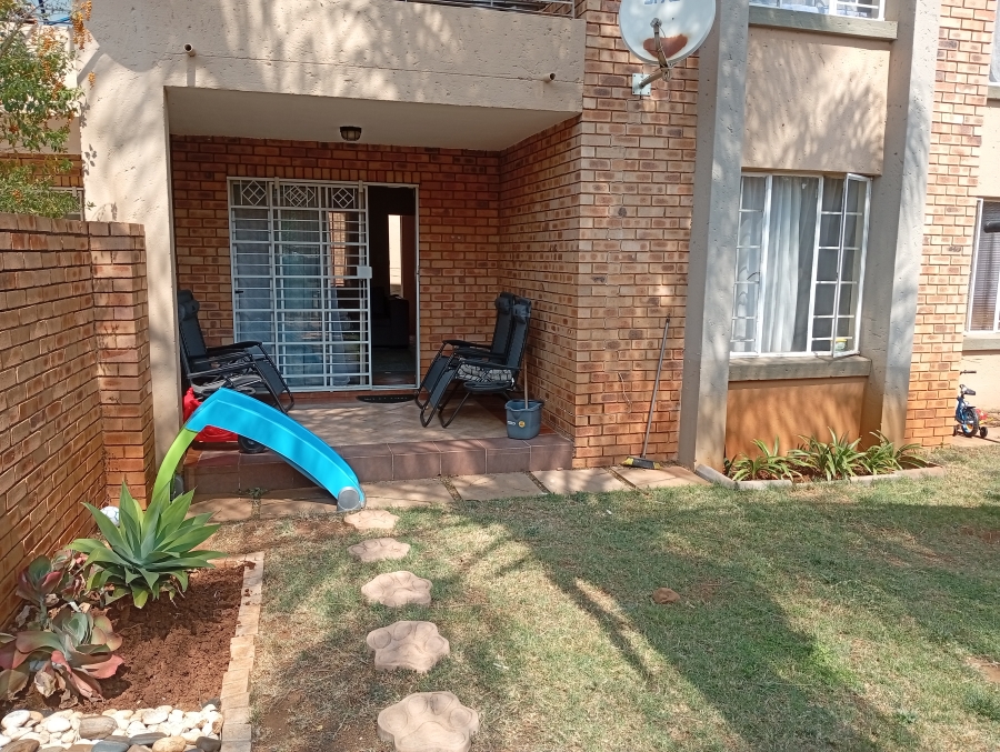 To Let 2 Bedroom Property for Rent in Equestria Gauteng