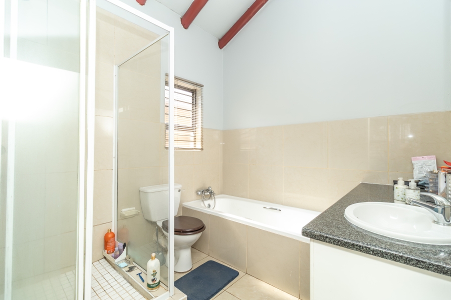 3 Bedroom Property for Sale in North Riding Gauteng