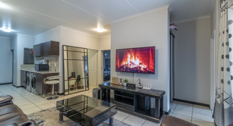 3 Bedroom Property for Sale in Oakdene Gauteng