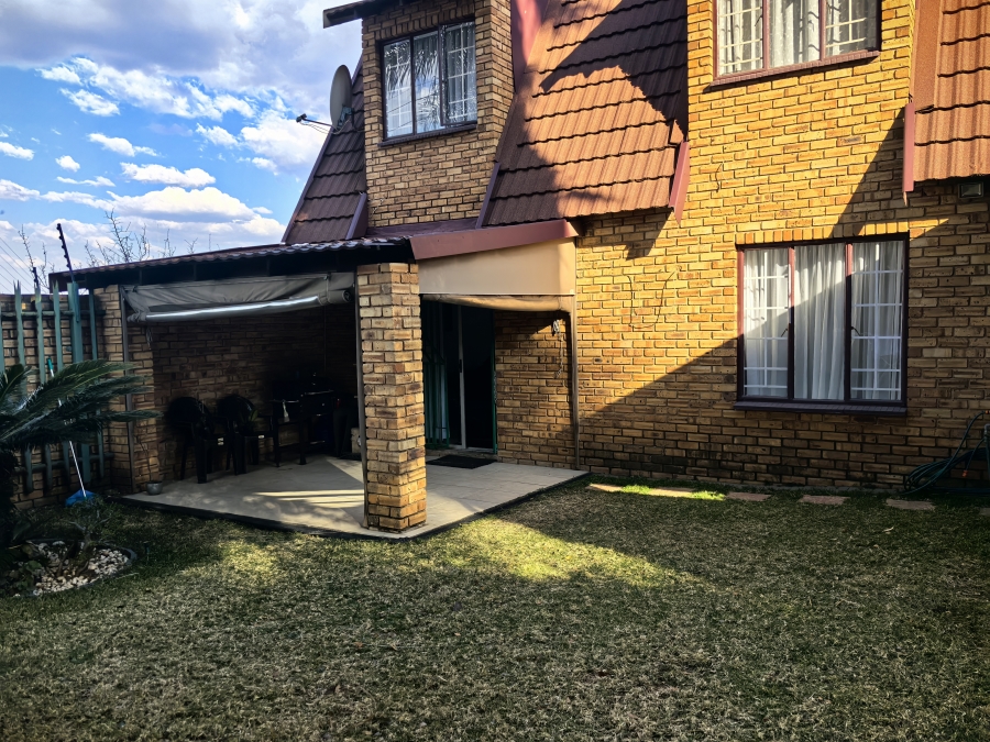 3 Bedroom Property for Sale in Boskruin Gauteng
