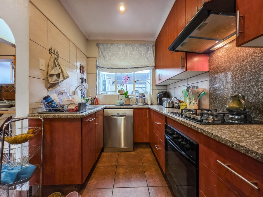 2 Bedroom Property for Sale in Garsfontein Gauteng