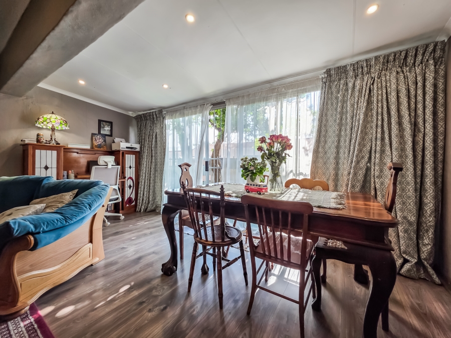 2 Bedroom Property for Sale in Garsfontein Gauteng