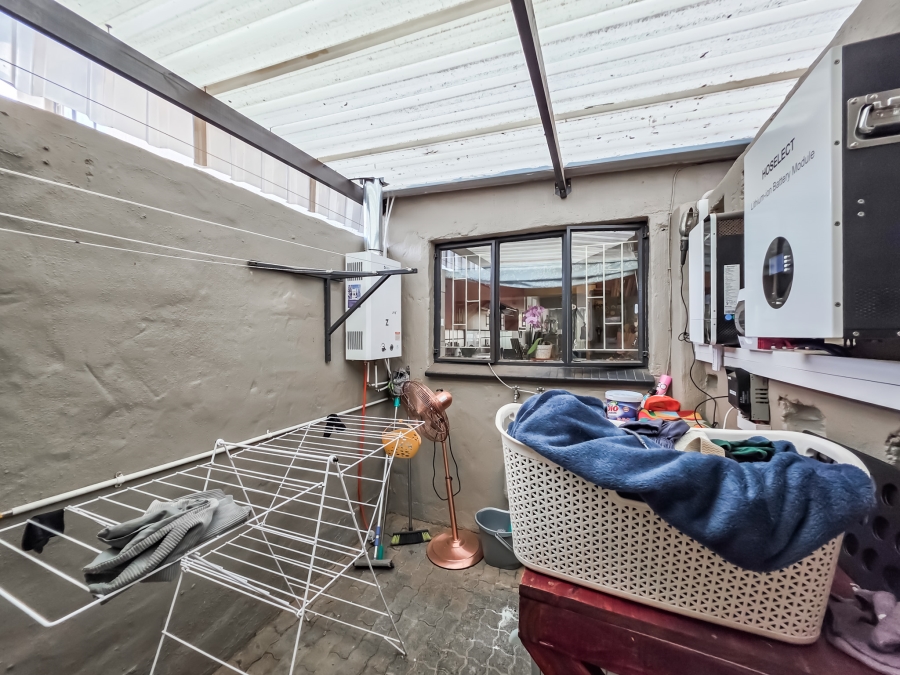 2 Bedroom Property for Sale in Garsfontein Gauteng