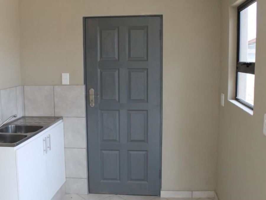 2 Bedroom Property for Sale in Selcourt Gauteng