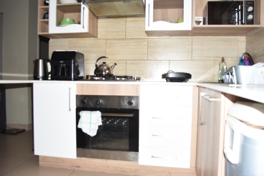 2 Bedroom Property for Sale in Andeon Gauteng