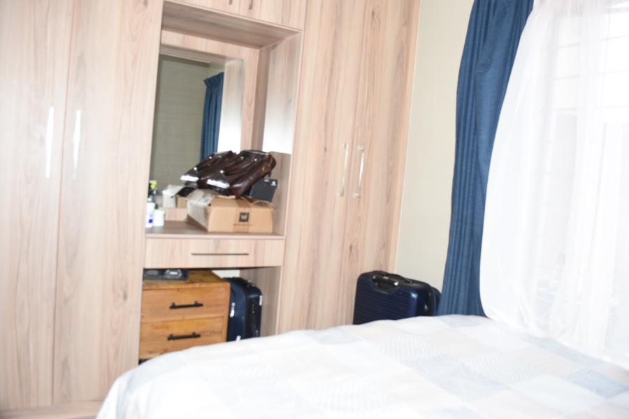 2 Bedroom Property for Sale in Andeon Gauteng