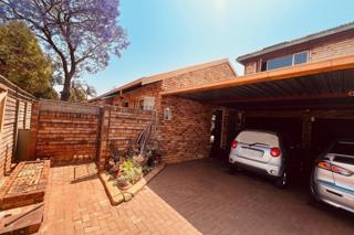 4 Bedroom Property for Sale in Hesteapark Gauteng