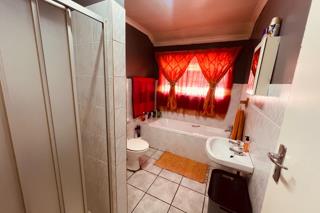 4 Bedroom Property for Sale in Hesteapark Gauteng