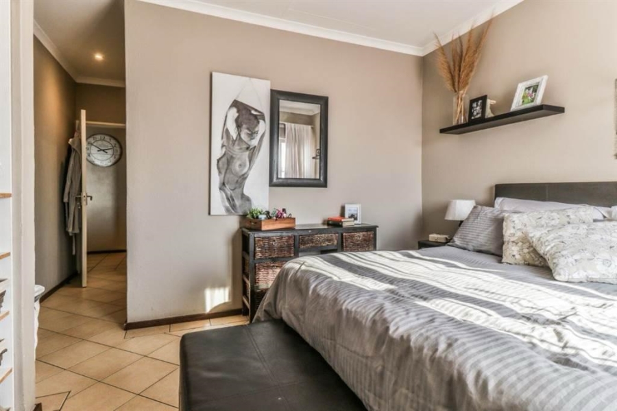 To Let 3 Bedroom Property for Rent in Sunnyrock Gauteng