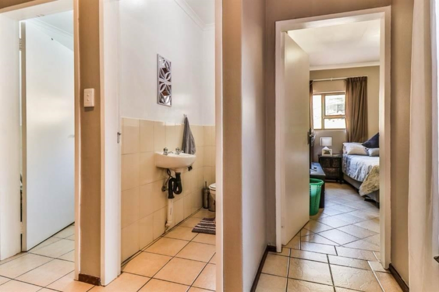 To Let 3 Bedroom Property for Rent in Sunnyrock Gauteng