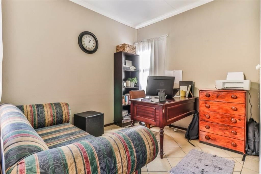 To Let 3 Bedroom Property for Rent in Sunnyrock Gauteng