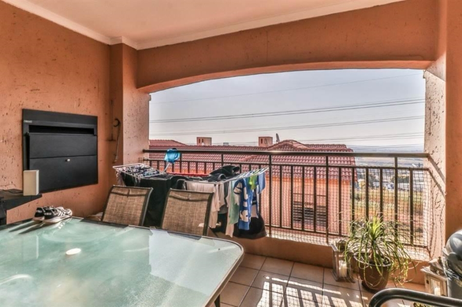 To Let 3 Bedroom Property for Rent in Sunnyrock Gauteng